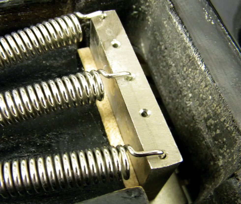 Sep14_PG_CLM_GuitarShop101_photo3_WEB.jp