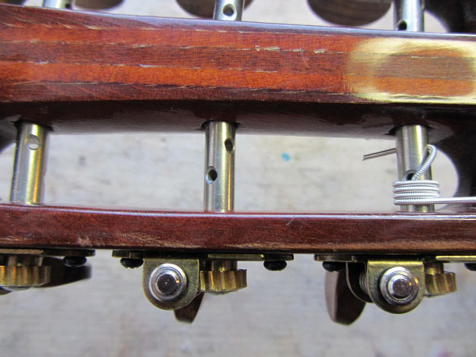 Tuning Machines with 2Hole Rollers? The Acoustic Guitar Forum