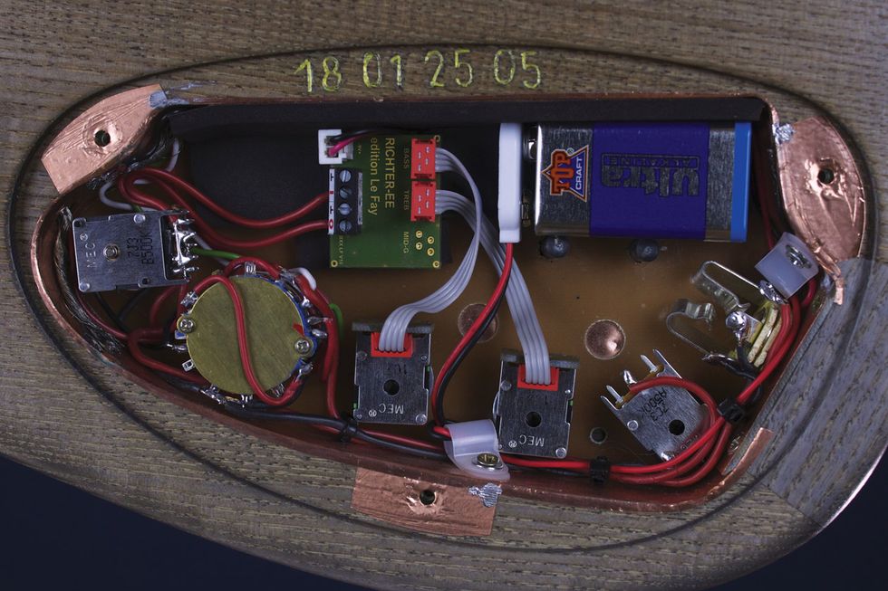 Bass Bench Chasing Grounding Gremlins Premier Guitar