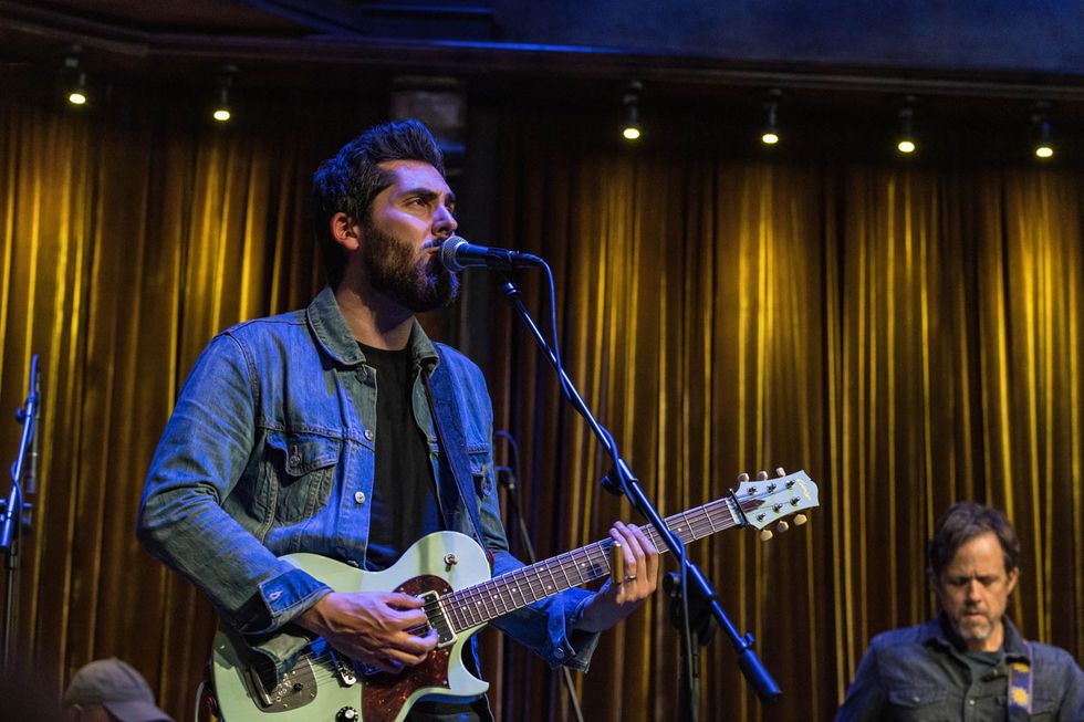 Ariel Posen Steps Out With How Long Premier Guitar
