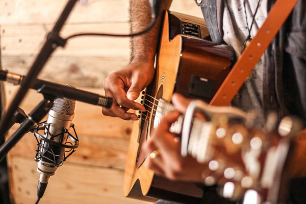 5 Ways to Strum Without a Pick Premier Guitar Arsenal Fund
