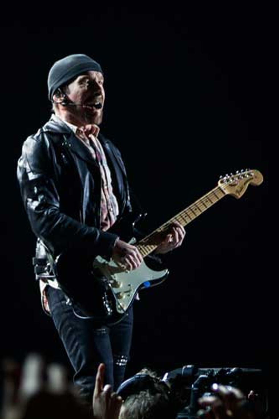 04_Jun17_PG_WEB_GALL_Bonnaroo_U2_The-Edge_Mouth-Open-Strat_WEB.jpg