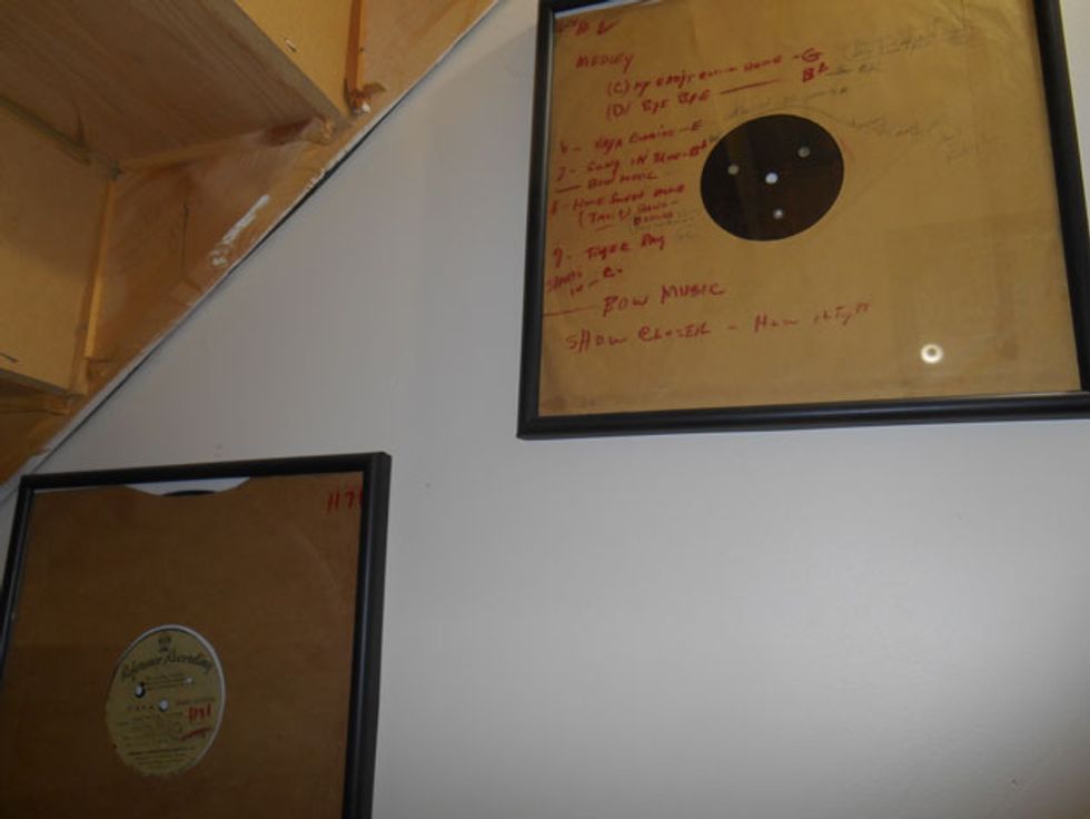 04Jun15_SPON_LesPaul_Records_WEB.jpg