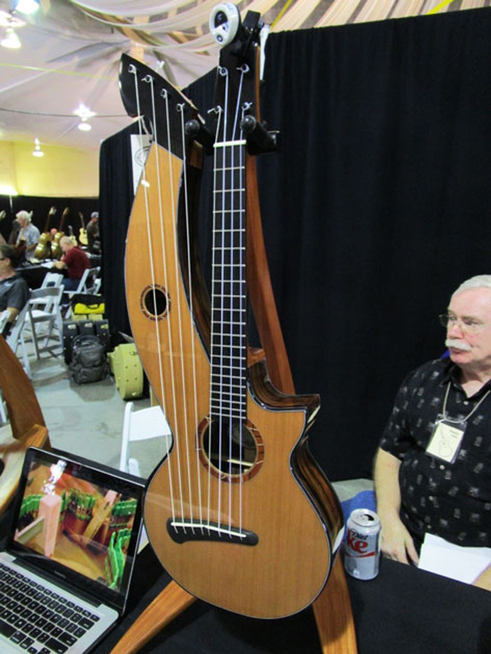 06_PG_GALL_SB_DL-Noble-Guitars_WEB.jpg