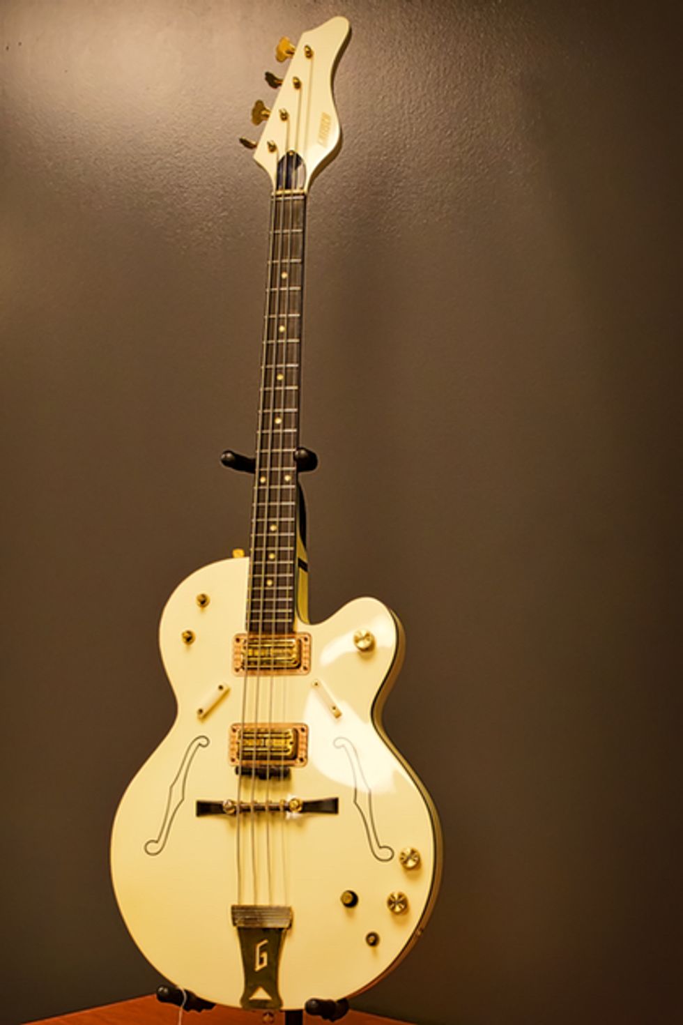 09_Feb16_WebEx_Gretsch_White-Falcon-Bass_274_3275e_Photo_8.jpeg