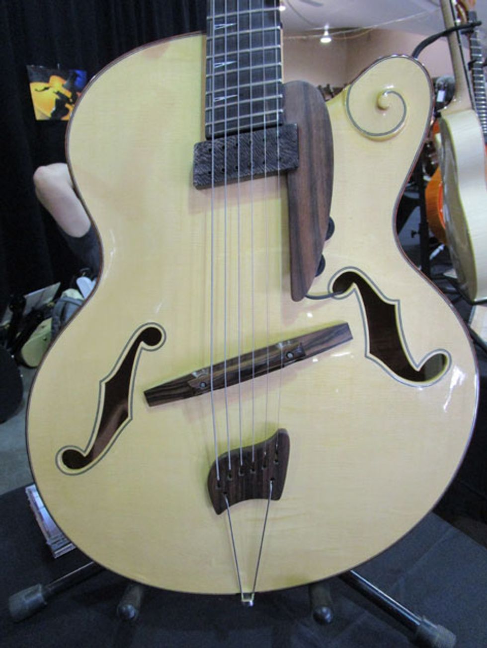 13_PG_GALL_SB_German-Guitars_WEB.jpg