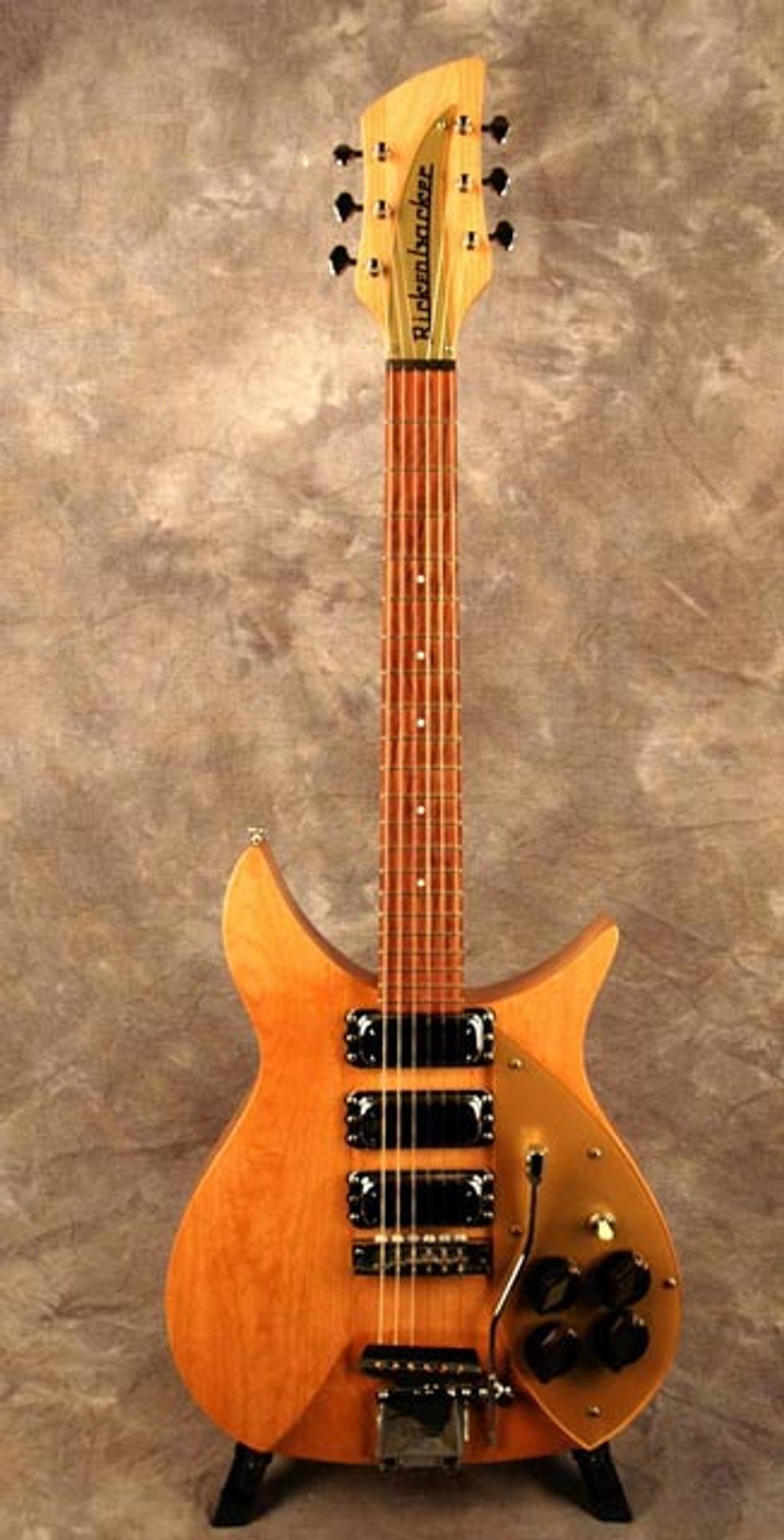 1958 model 325C58 Reissue in Mapleglo (2003)