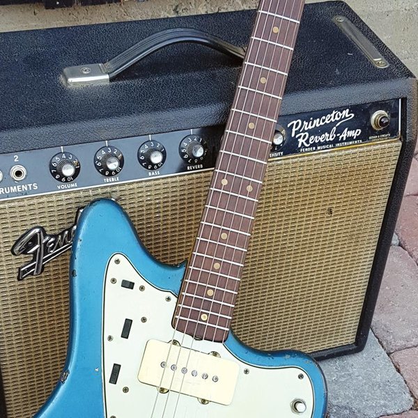 A Fender Amp Primer: The Deluxe Reverb and Princeton Reverb - Premier ...