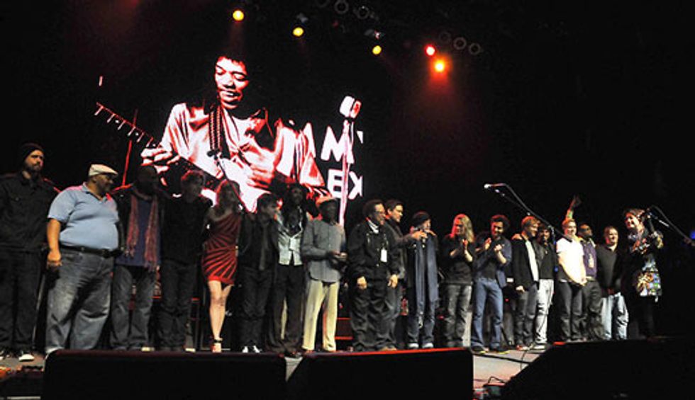 29Apr14_GALL_27-EXPERIENCE-HENDRIX-TOUR--CREW-_FEATURED.jpg