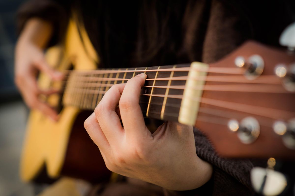 acoustic guitar strumming