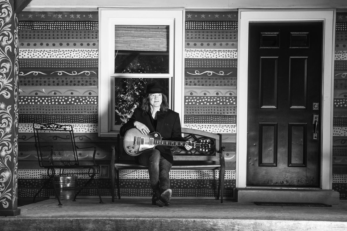 6-String Finger Painting with Robben Ford