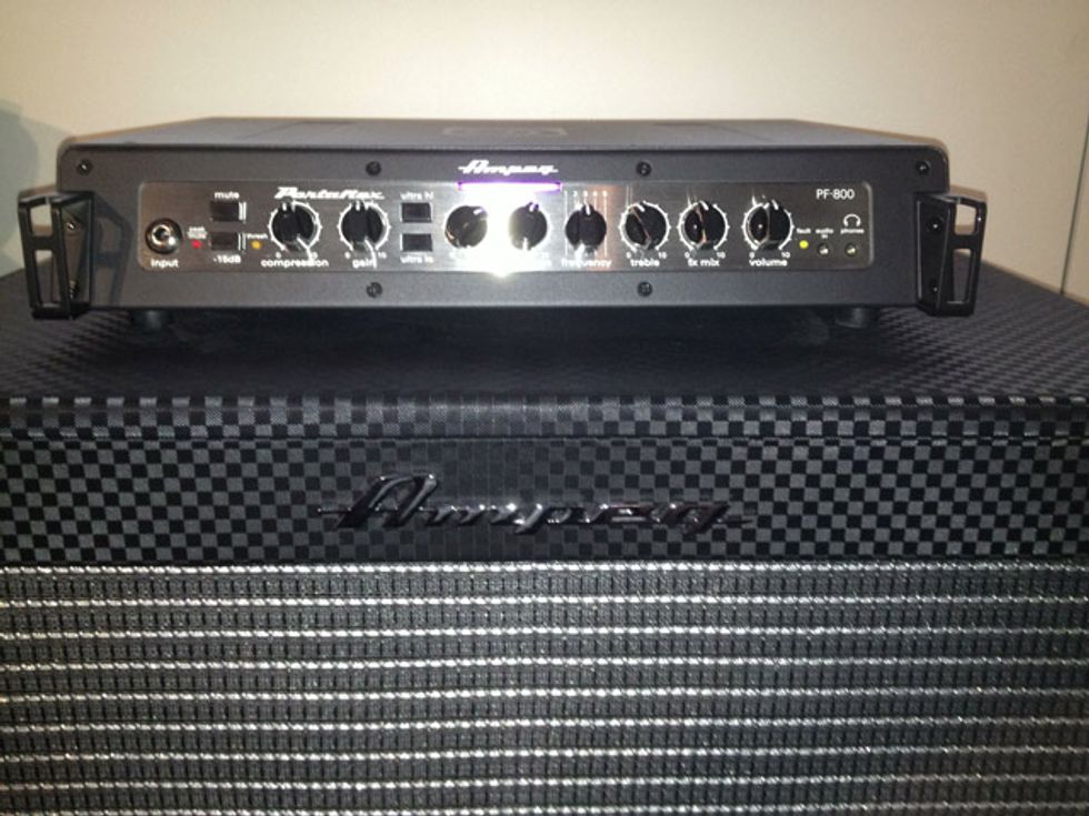 Ampeg PF-800