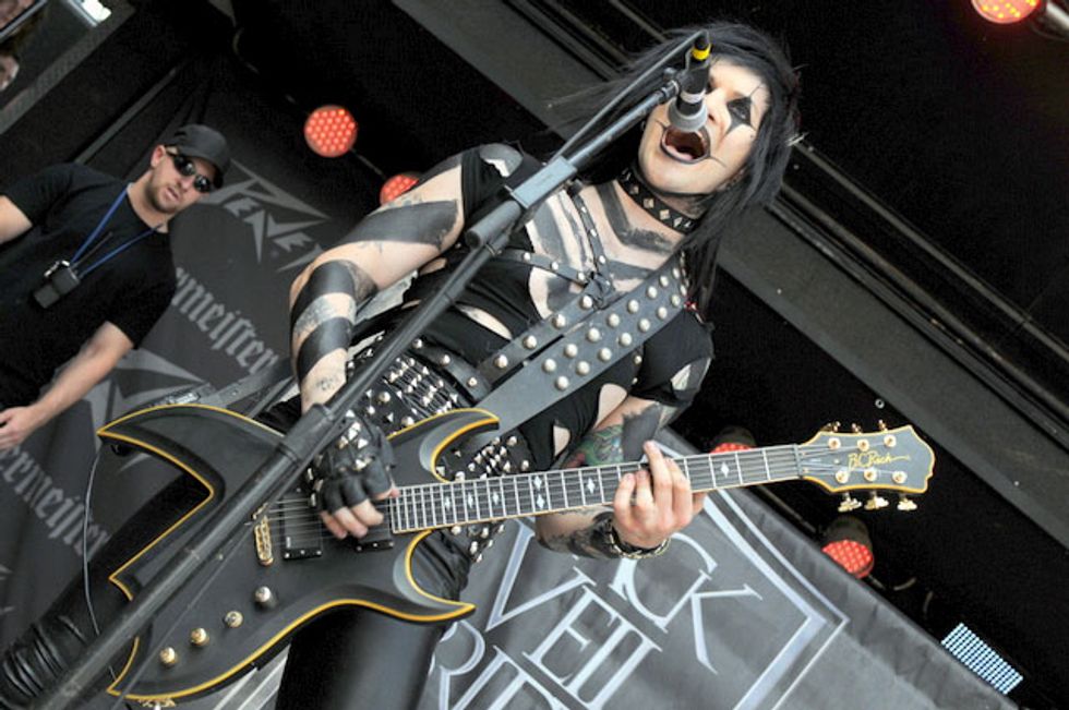Black Veil Bridesу Jinxx