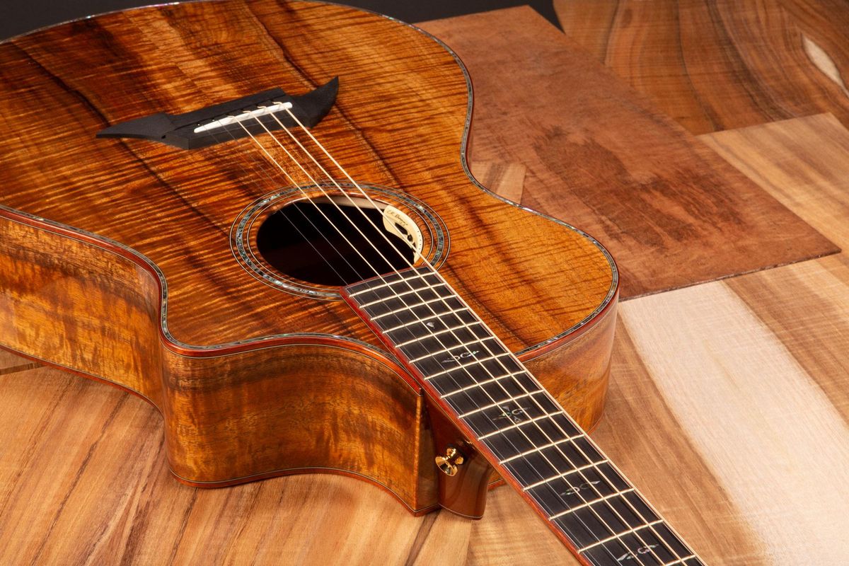 Breedlove 30th Anniversary King Koa