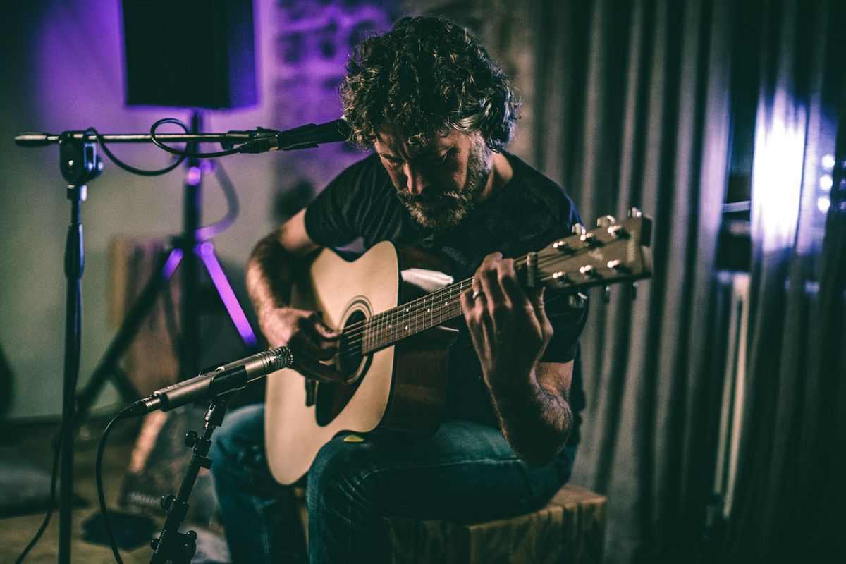 Buck Curran’s Transcendental Folk Guitar