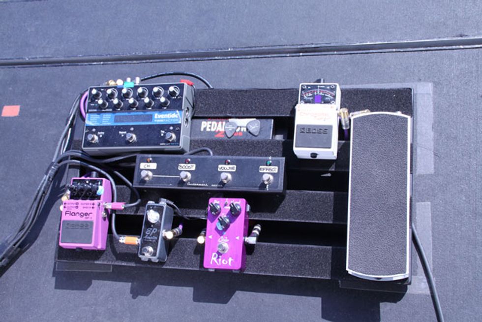 Dave Kilminster's Front-of-Stage Pedalboard