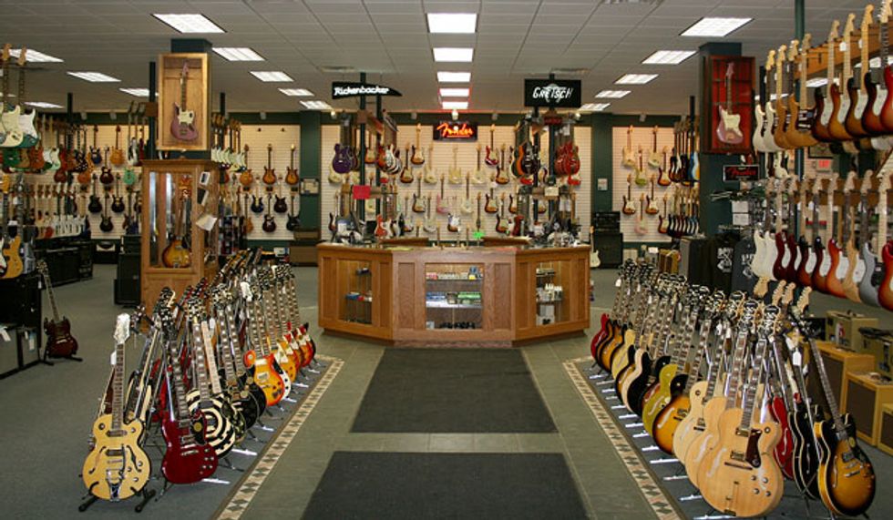 Daveуs Guitar Shop п LaCrosse, WI