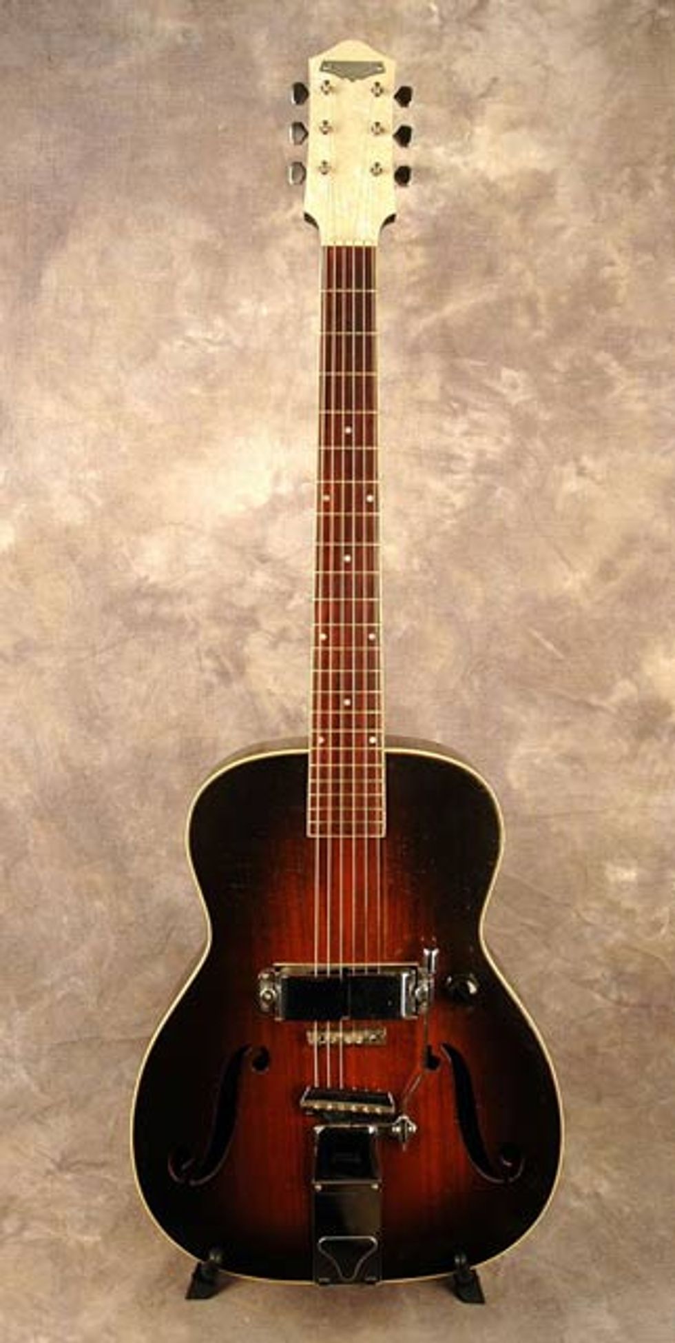 Early Years: 1937 Ken Roberts with Kauffman Vibrola