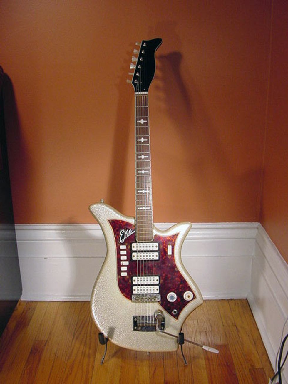 Eko 700 4V