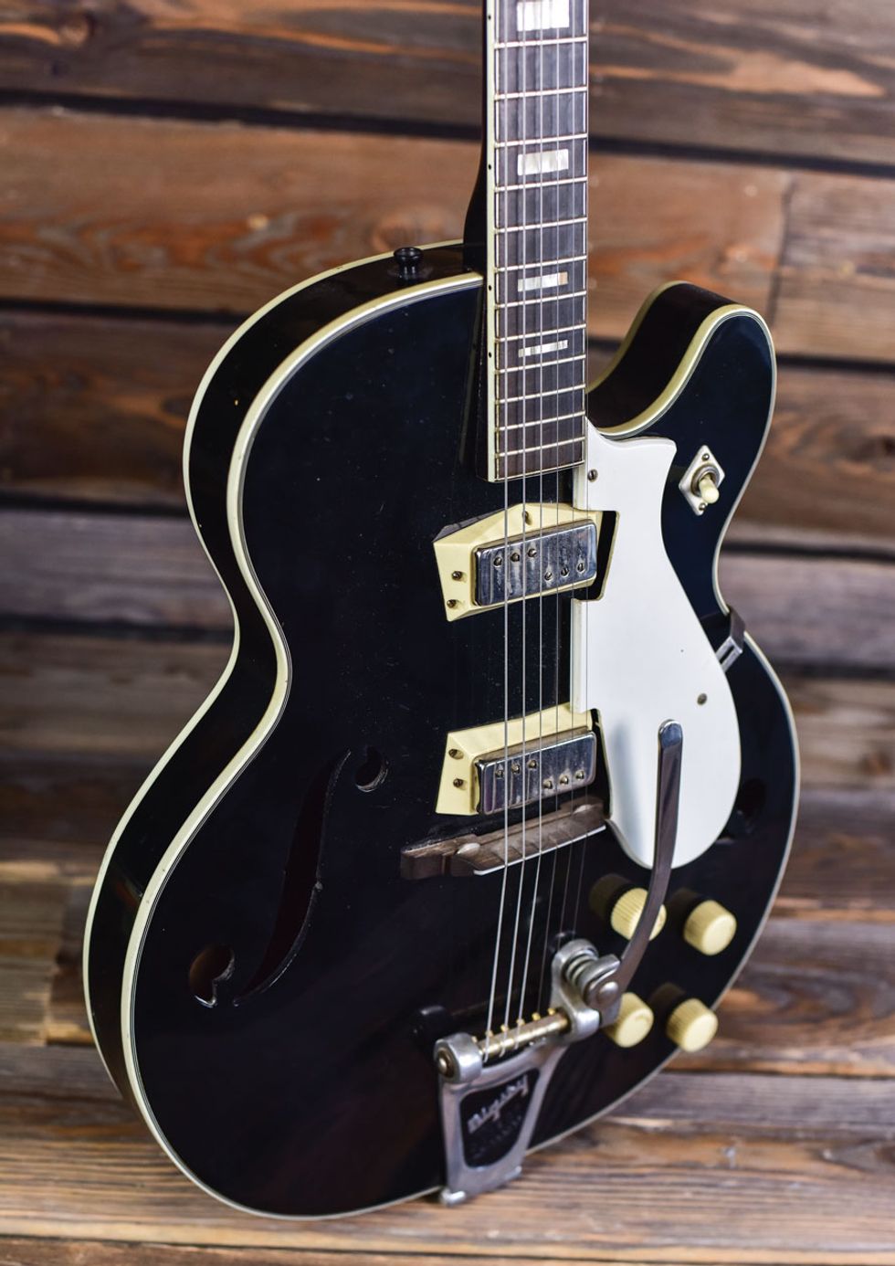 Vintage Vault 1960s Silvertone 1446L Premier Guitar The best