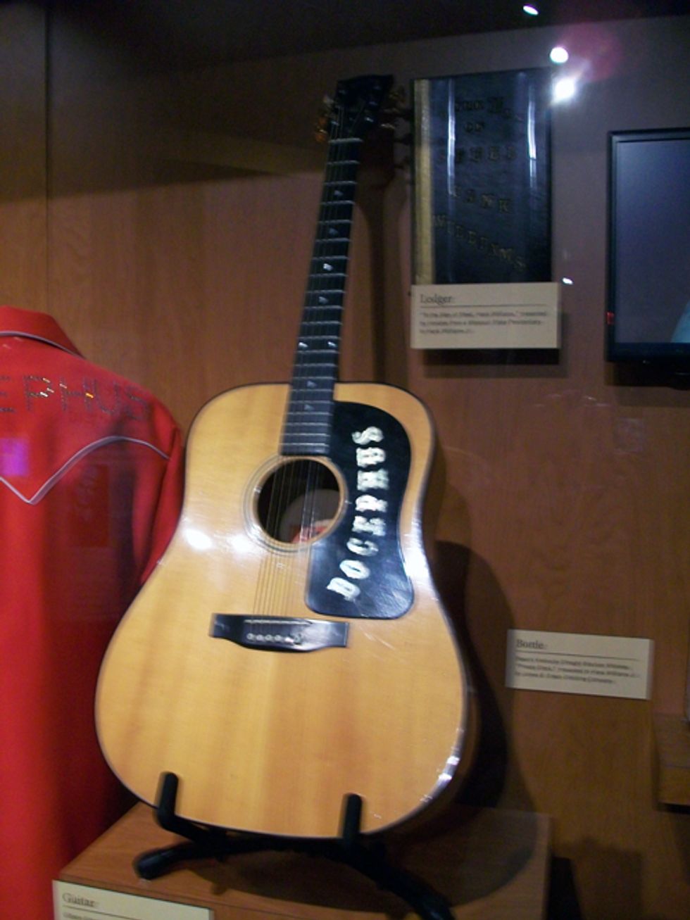 Gallery Guitars of the Country Music Hall of Fame and Museum Premier