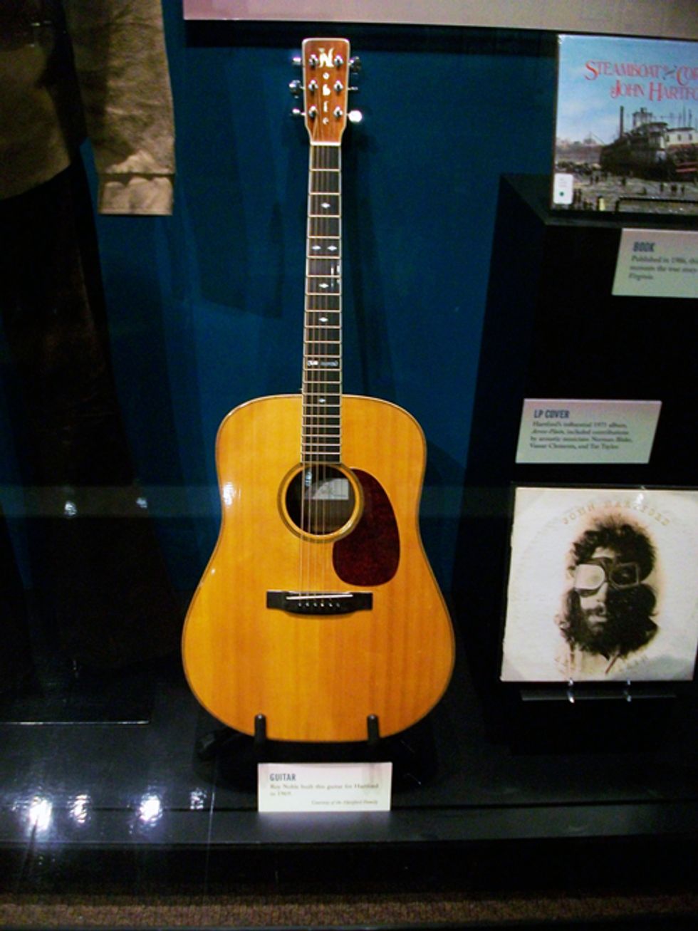 Gallery Guitars of the Country Music Hall of Fame and Museum Premier
