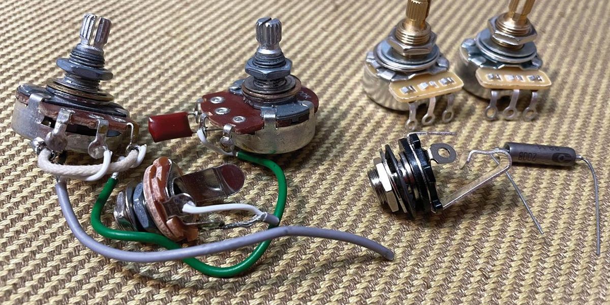 DIY Relic'ing: Harmony Benton DC-Junior Electronics - Vimarsana News