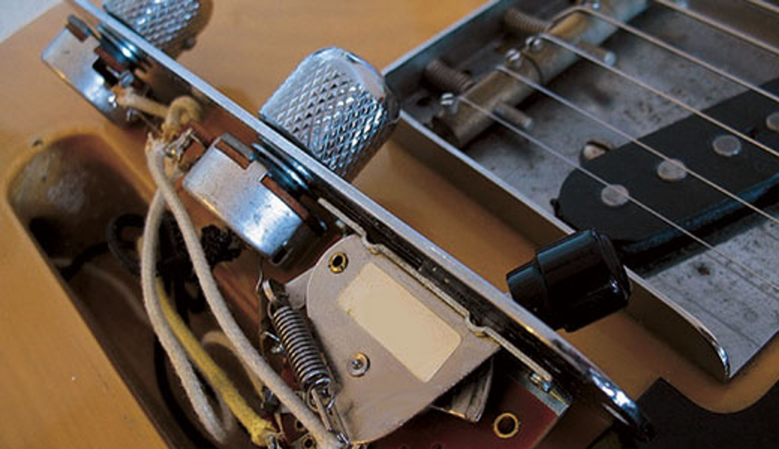Mod Garage: How to Wire a Stock Tele Pickup Switch