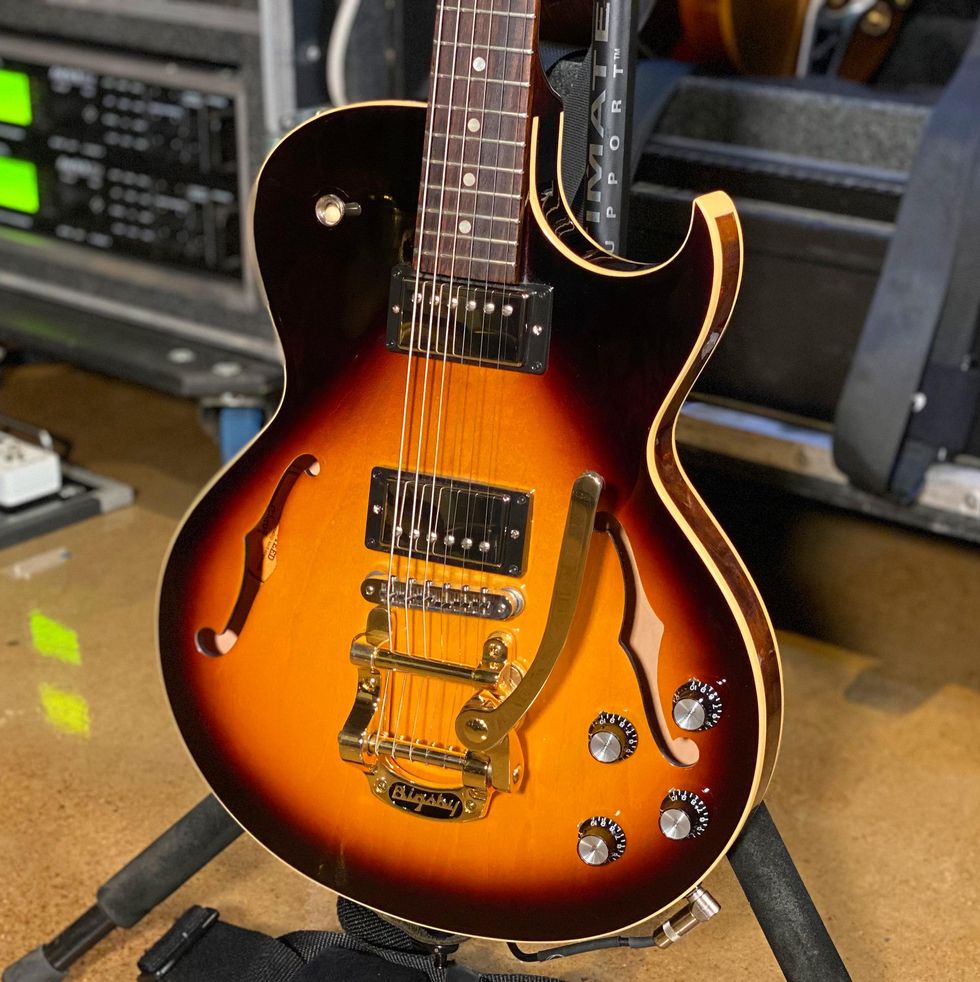 gibson es-137 bigsby