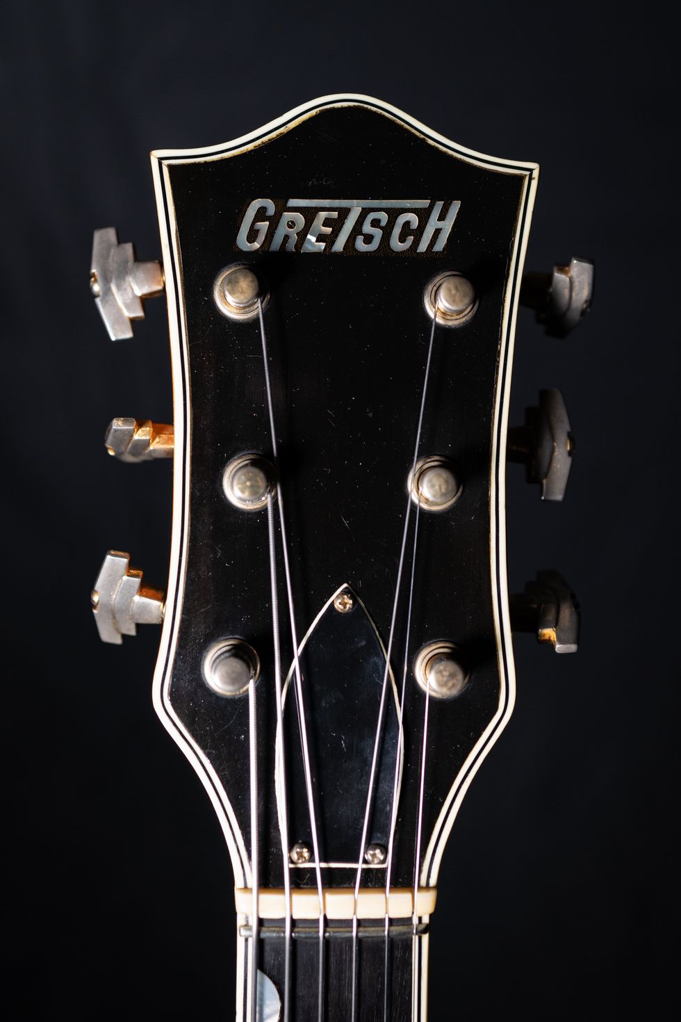 Gretsch guitar headstock