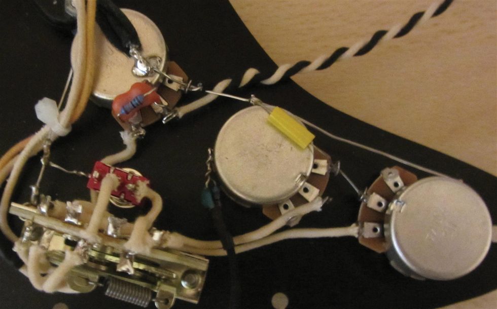 Grounding Passive Guitar (and Bass) Circuits, Part 1 - Photo 3 - blank wire