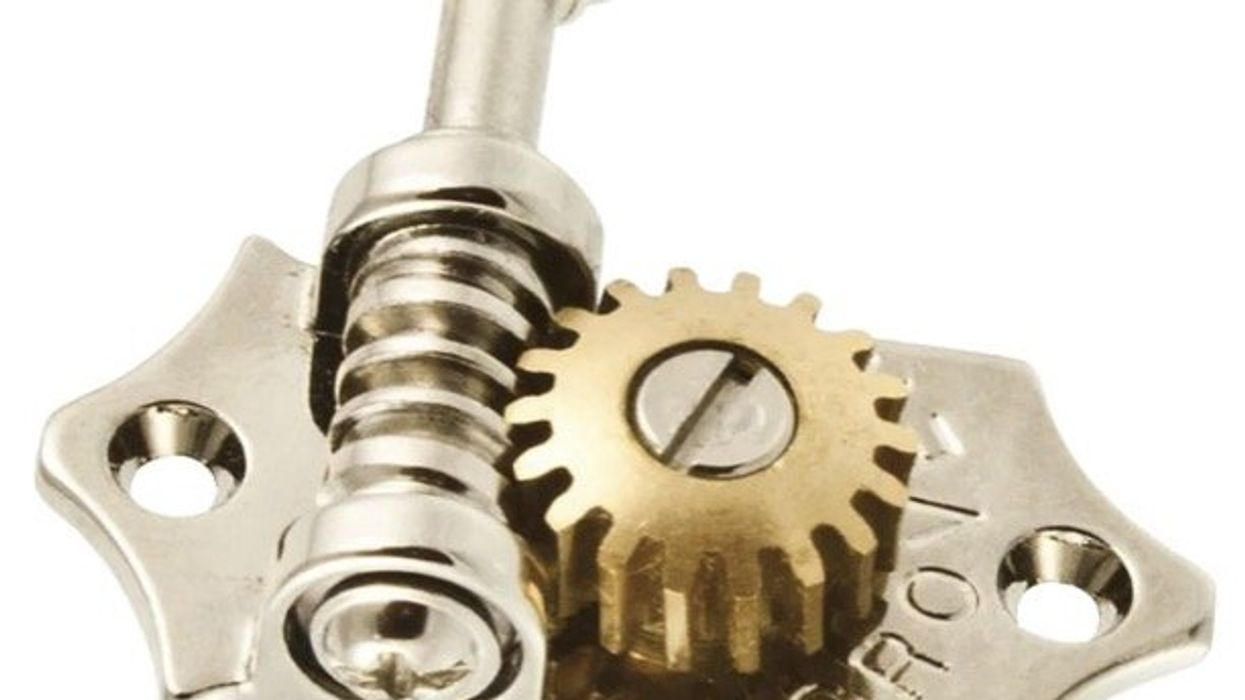 The Dangers of Replacing Your Vintage Acoustic’s Tuners