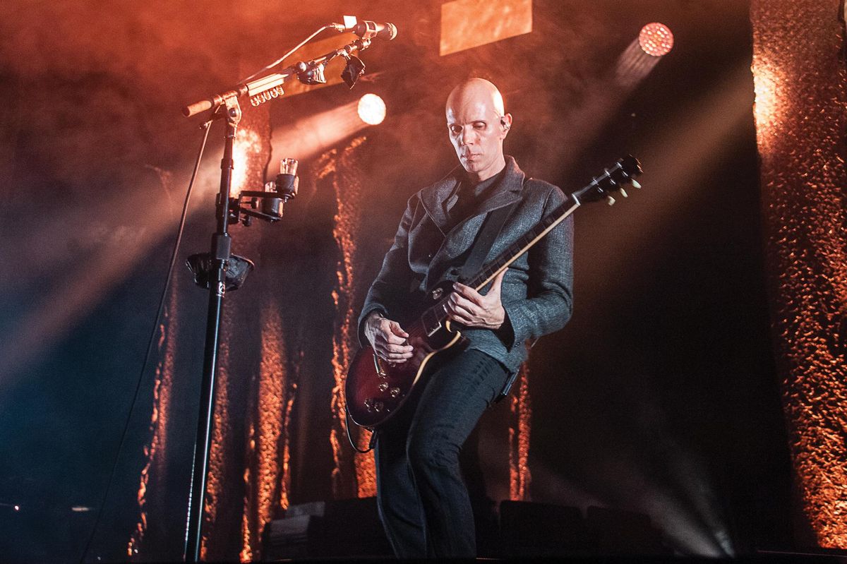 Billy Howerdel’s Domino Effect