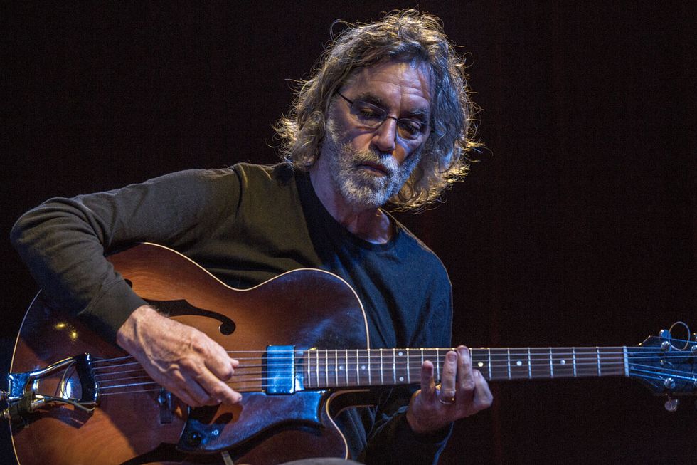 Jazz Guitarist Joe Morris: Enhance the Risk