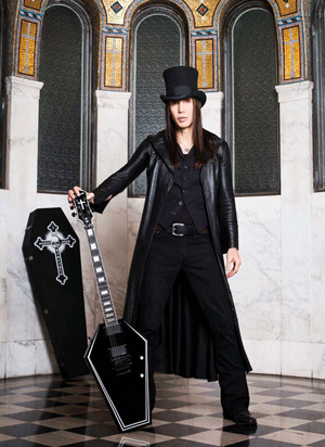 Country Music and Coffins: Jonny Coffin and Lynda Kay