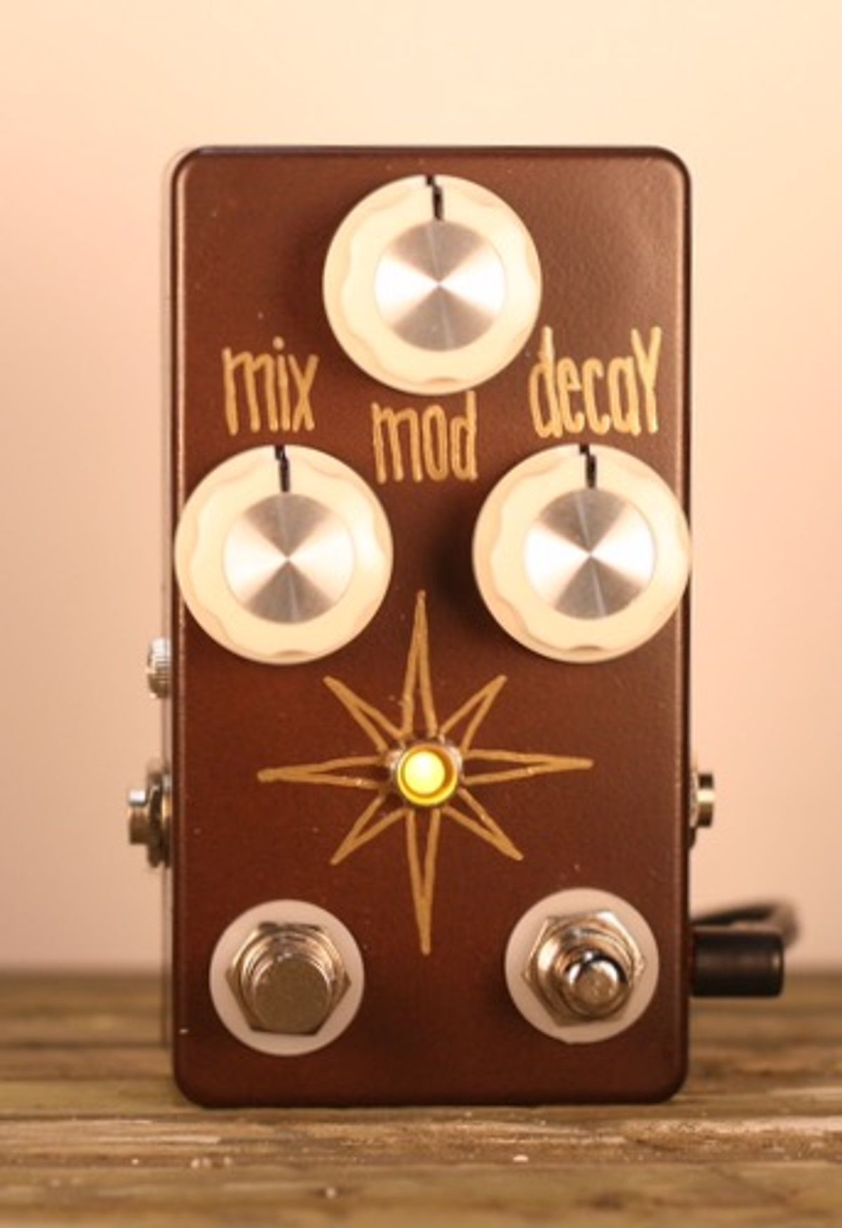 Hungry Robot Pedals Announces the Starlite