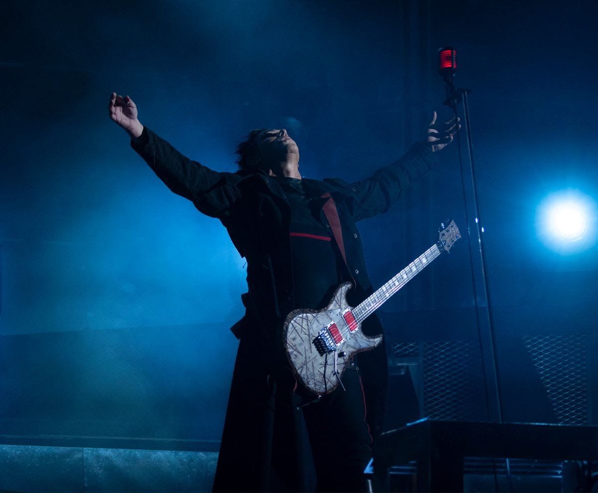 Rammstein’s Richard Z Kruspe Gets Fluence Signature Pickups