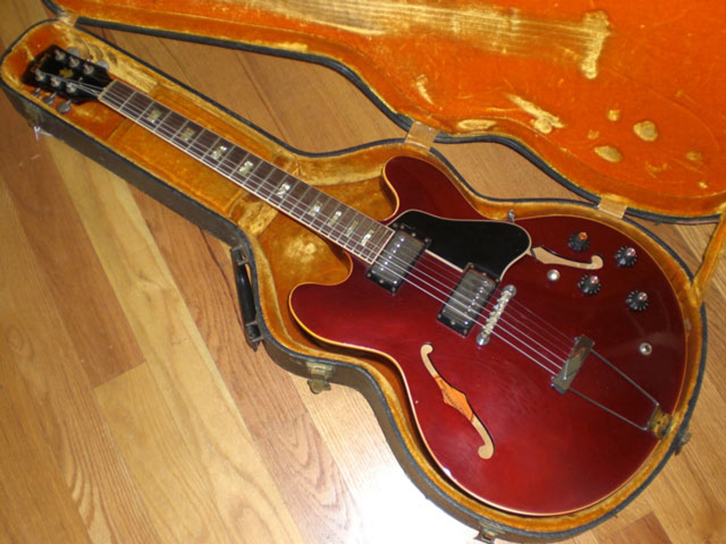 1967 Gibson ES-335, Burgundy Metallic