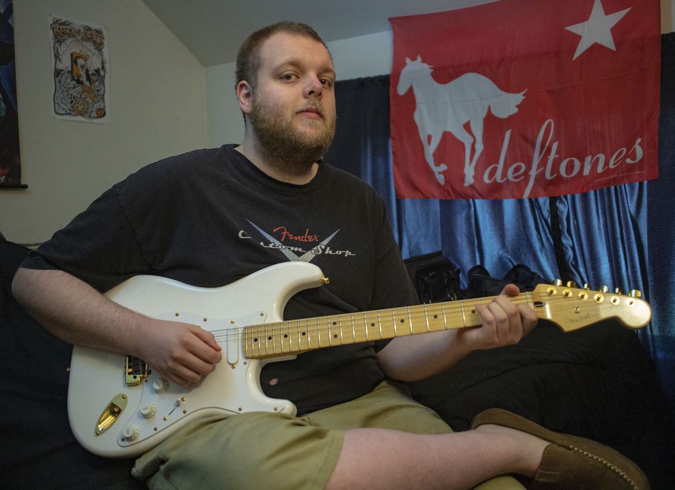 Reader Guitar of the Month: Gold-on-White Strat