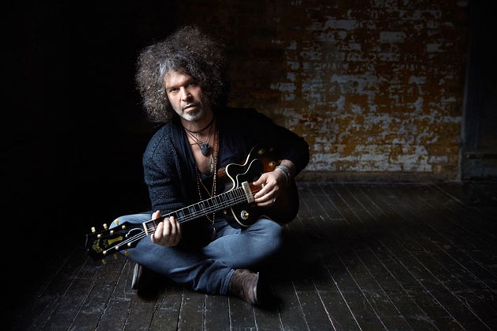 Doyle Bramhall II: The Spiritualist