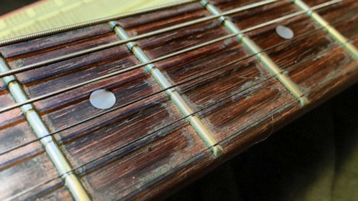 The Recording Guitarist: Should You Change Your Electric's Strings Before Tracking?