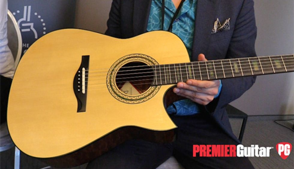 Holy Grail Guitar Show '18 - Buendia Guitars Modified Dreadnought Demo