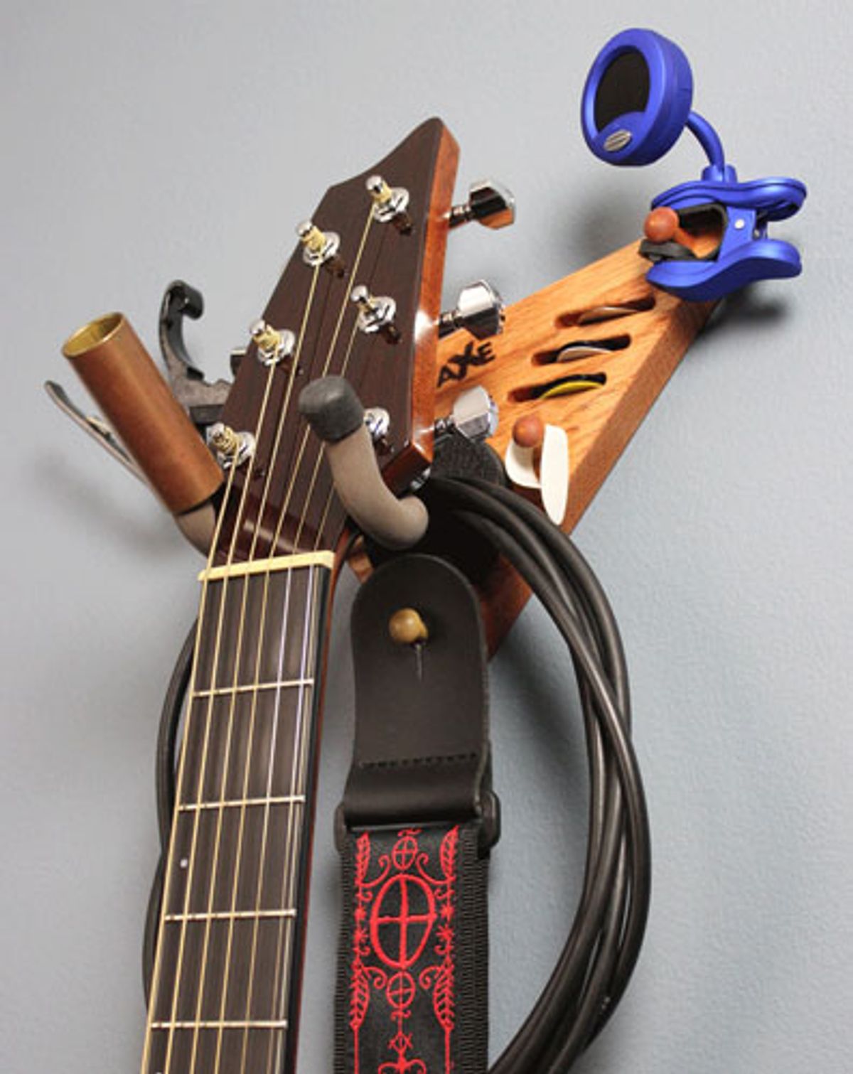 Wall-Axe Guitar Hangers Announces the Soloist