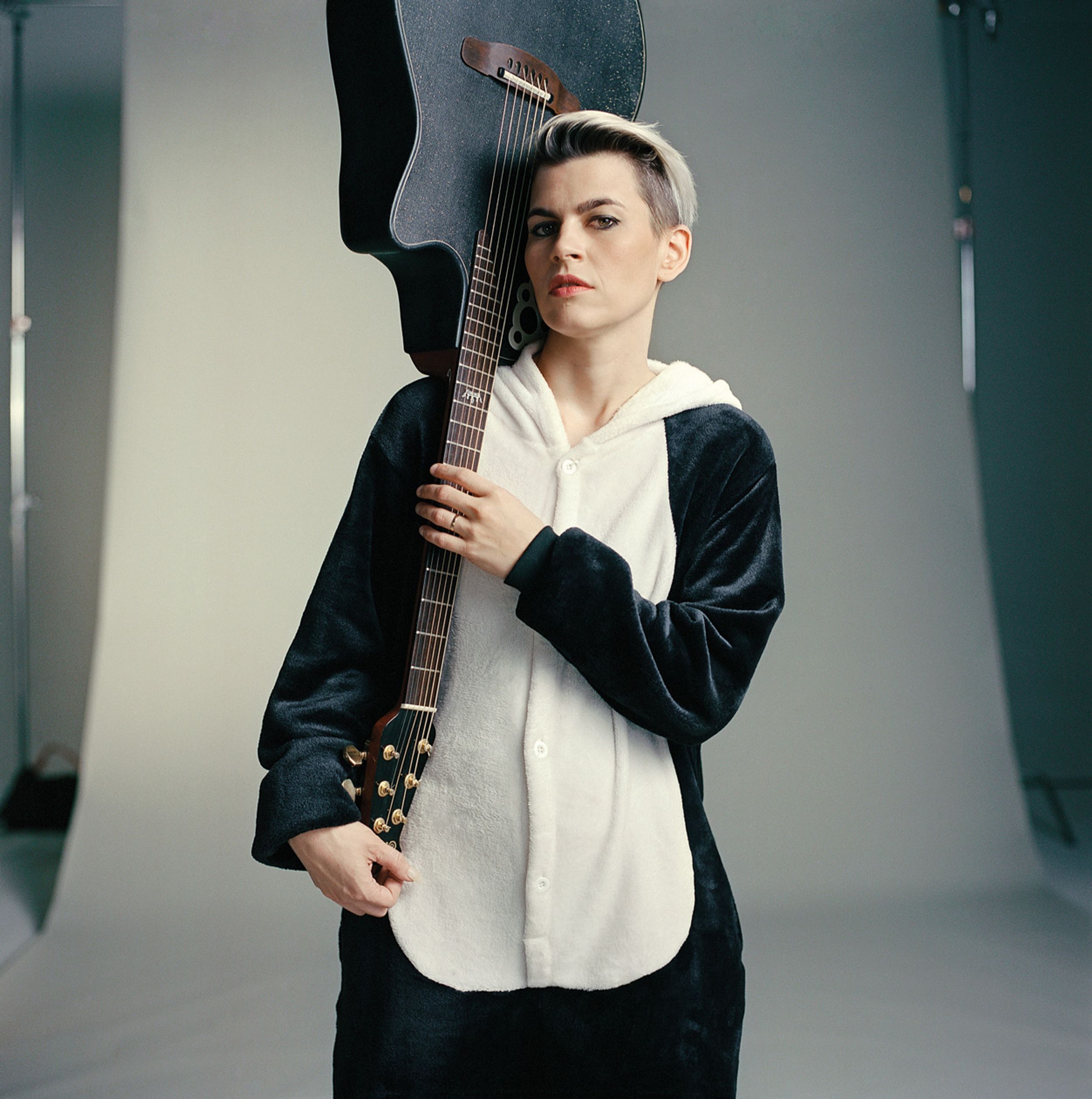 Kaki King: “My Stamina and Accuracy Have Gone to Shit”