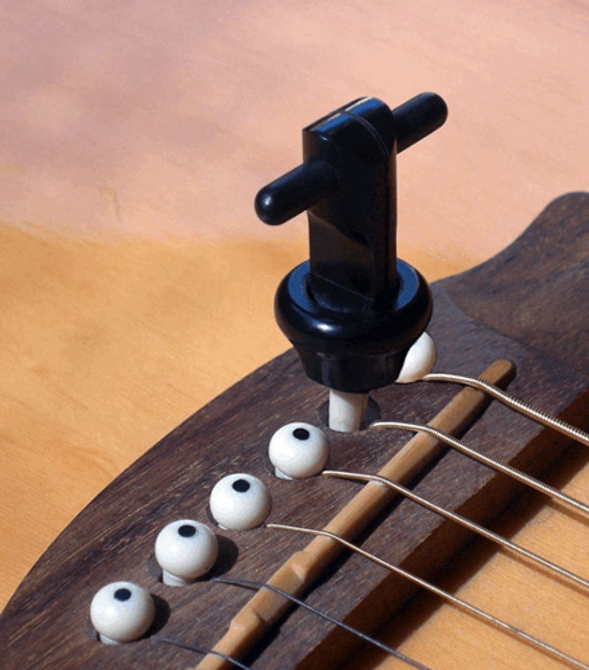 BigRock Engineering Releases SNAPZ Acoustic Guitar Bridge Pin Puller