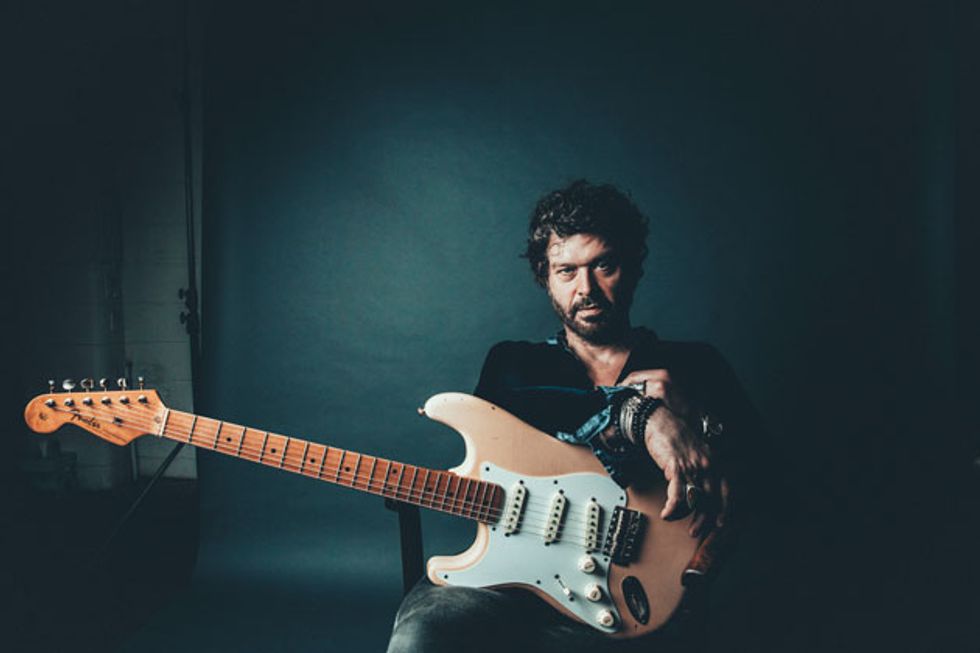 Song Premiere: Doyle Bramhall II’s “Love and Pain”