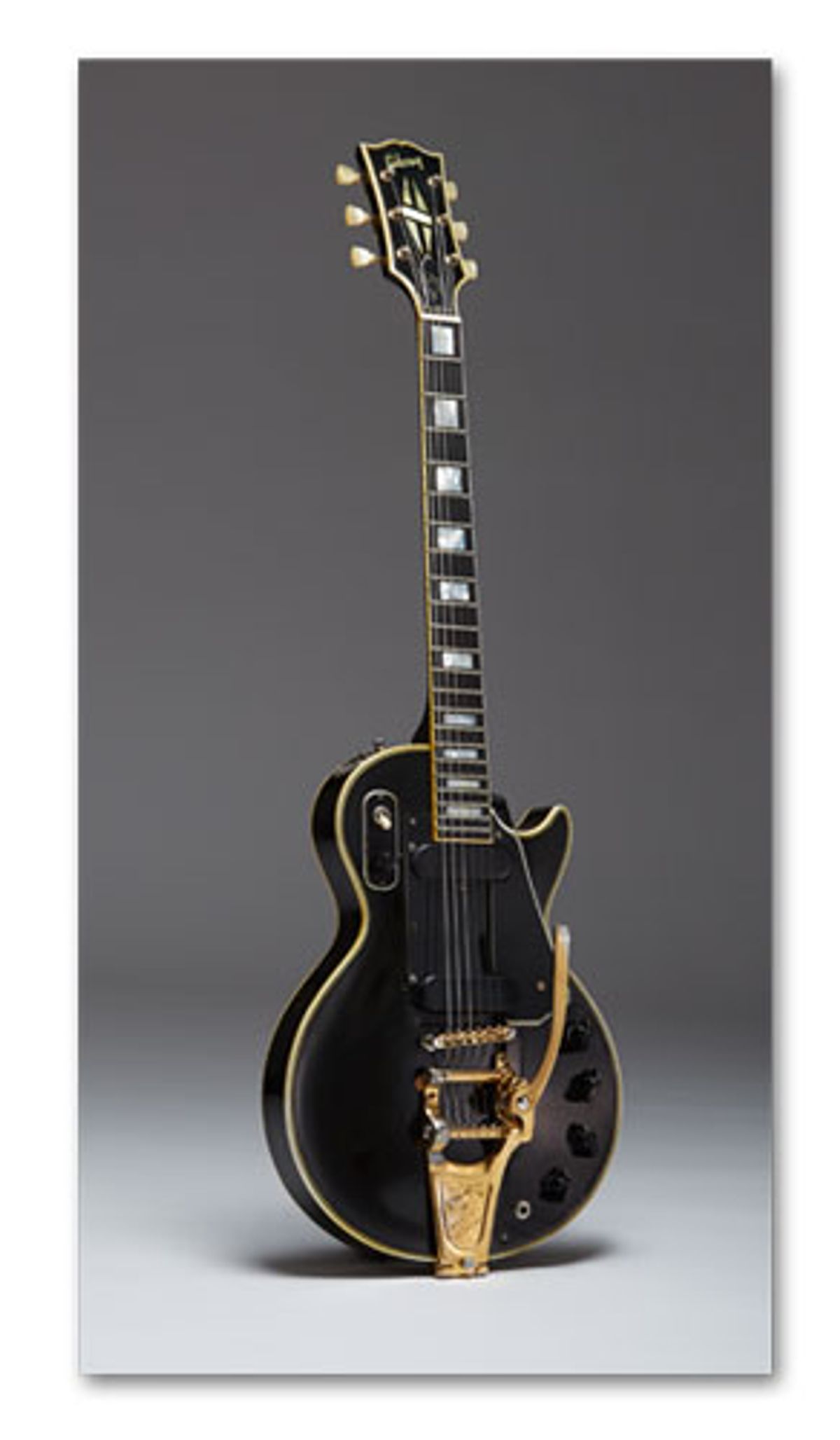 Auction to Feature Les Paul's Original "Black Beauty", Chet Atkins' "Dark Eyes" Gretsch, and More