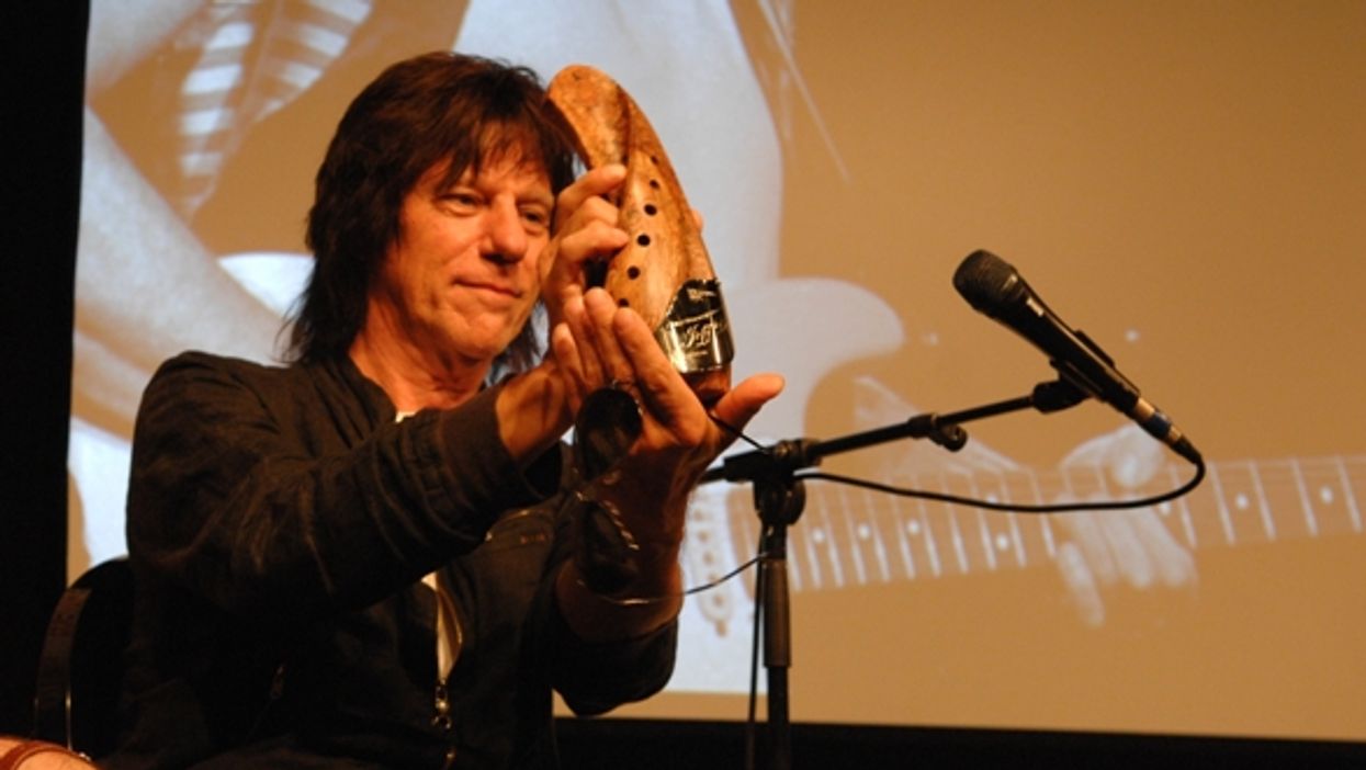 Jeff Beck Receives First-Ever Montreal Guitar Show Tribute Award
