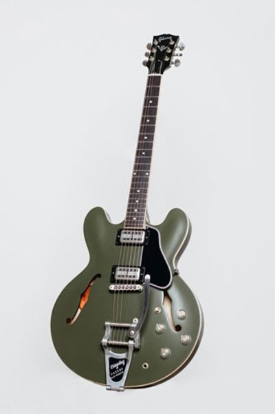 Monarch Jurassic Park Henstilling Gibson Releases Limited-Edition Chris Cornell Tribute ES-335 - Premier  Guitar