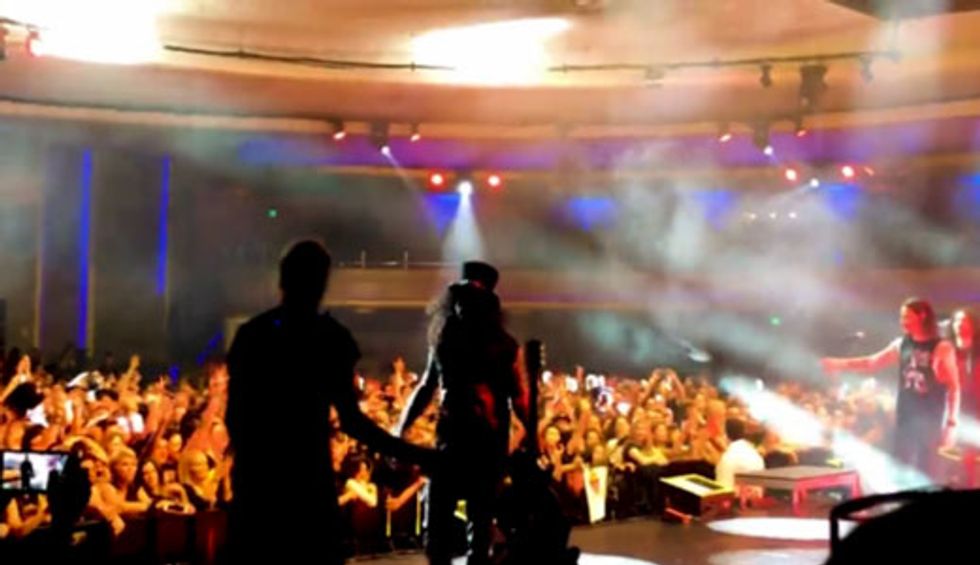 Watch Slash's Fan-Shot Video for "Mind Your Manners"